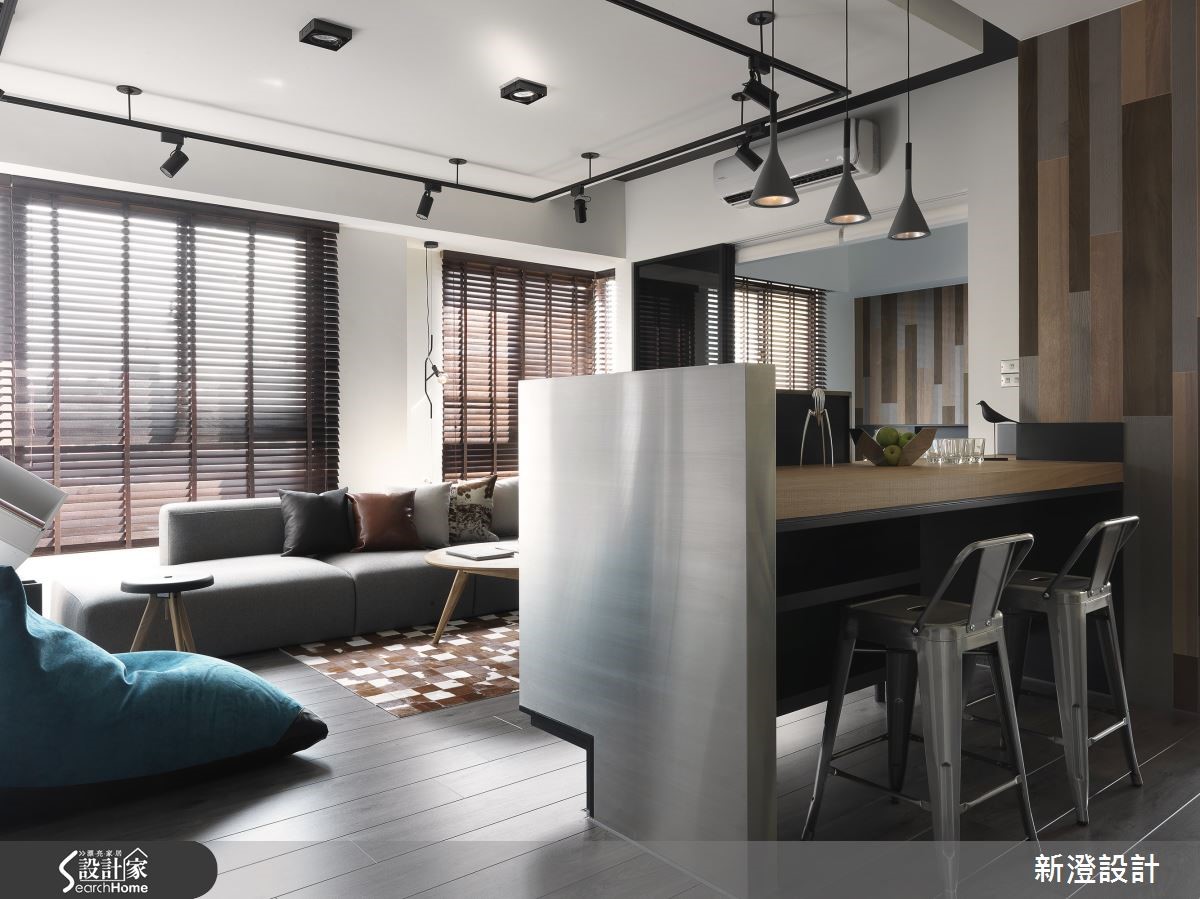 位於台中的 28 坪居所，格局 2 房 2 廳，設計師挹注隨